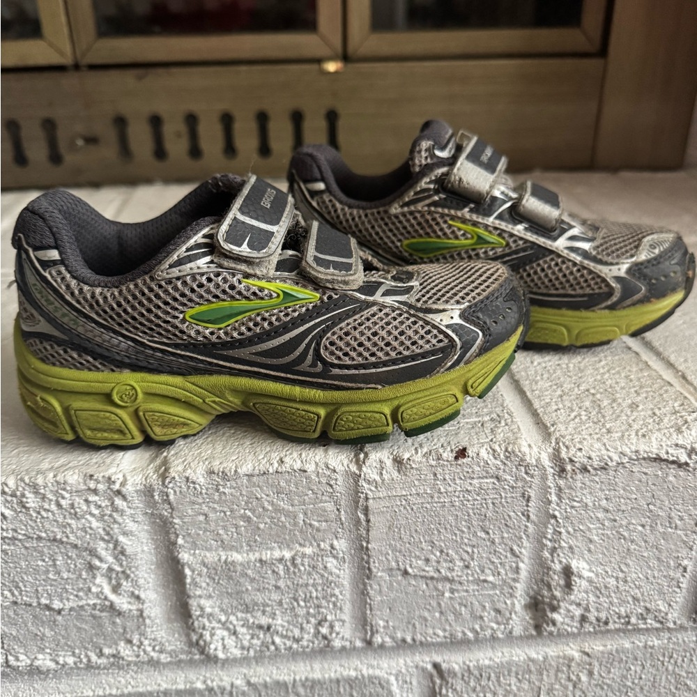 Brooks Kids Sneakers - Gray and Green